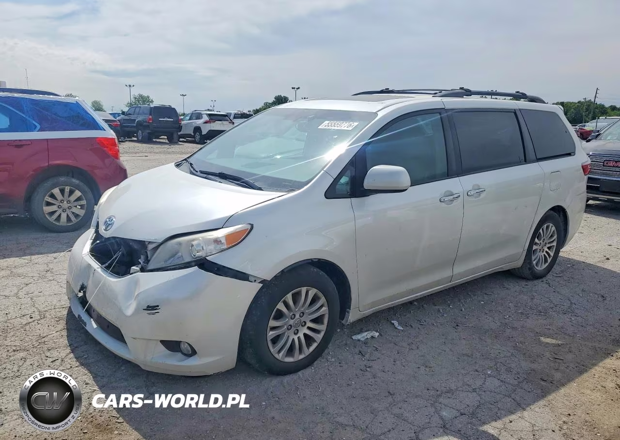 2015 Toyota Sienna Xle Premium 8-Passenger