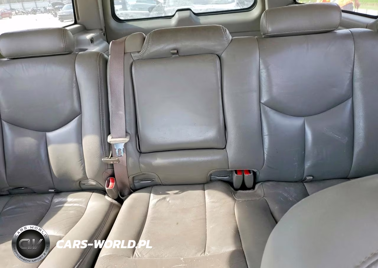 2006 Chevrolet Suburban C1500 VIN:3GNEC16Z06G113662 - 10
