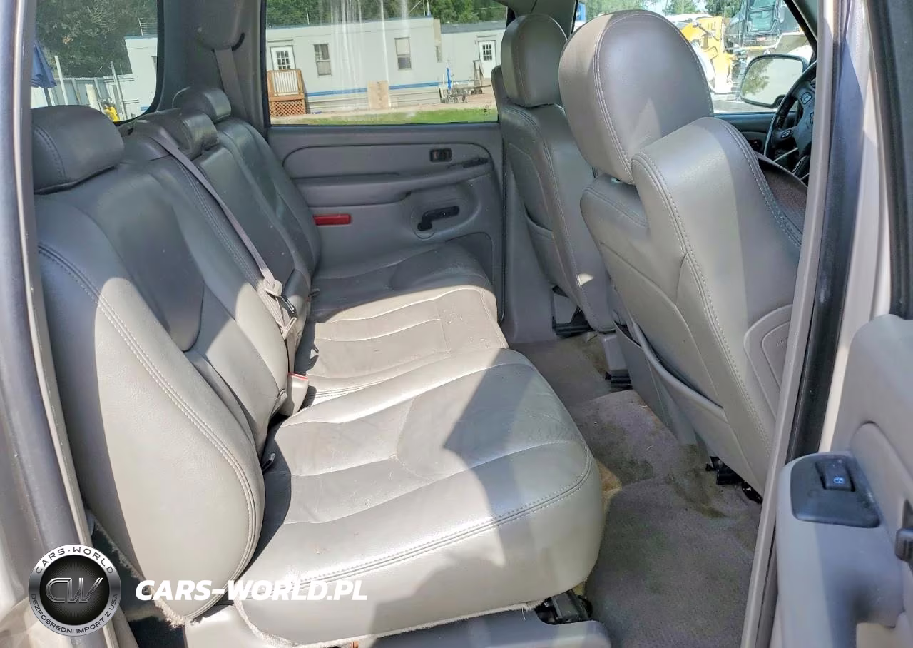 2006 Chevrolet Suburban C1500 VIN:3GNEC16Z06G113662 - 11