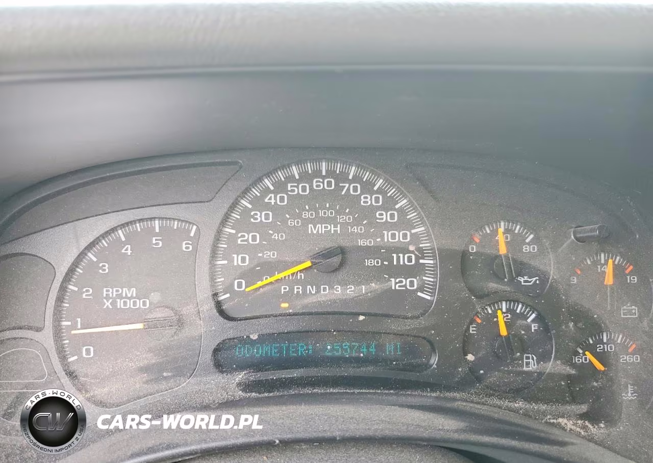 2006 Chevrolet Suburban C1500 VIN:3GNEC16Z06G113662 - 9