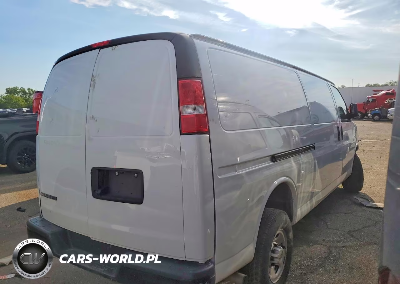 2023 Chevrolet Express 2500 Delivery Van VIN:1GCWGBFP5P1175337 - 3