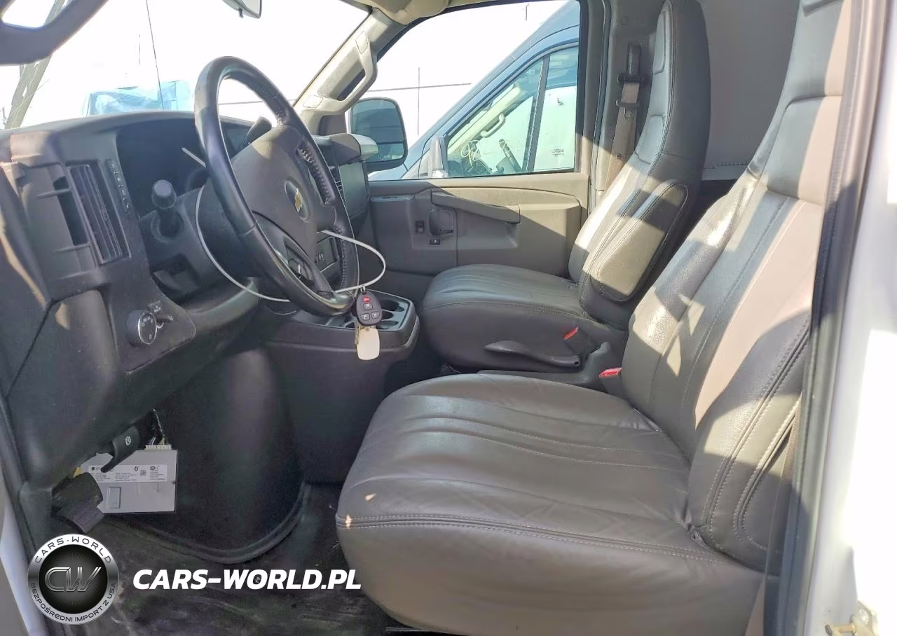 2023 Chevrolet Express 2500 Delivery Van VIN:1GCWGBFP5P1175337 - 7