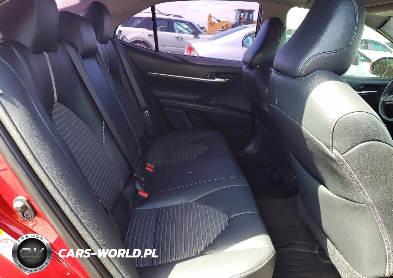 2018 Toyota Camry Se VIN:4T1B11HK0JU656657 - 10