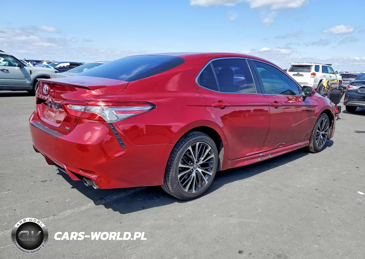 2018 Toyota Camry Se VIN:4T1B11HK0JU656657 - 3