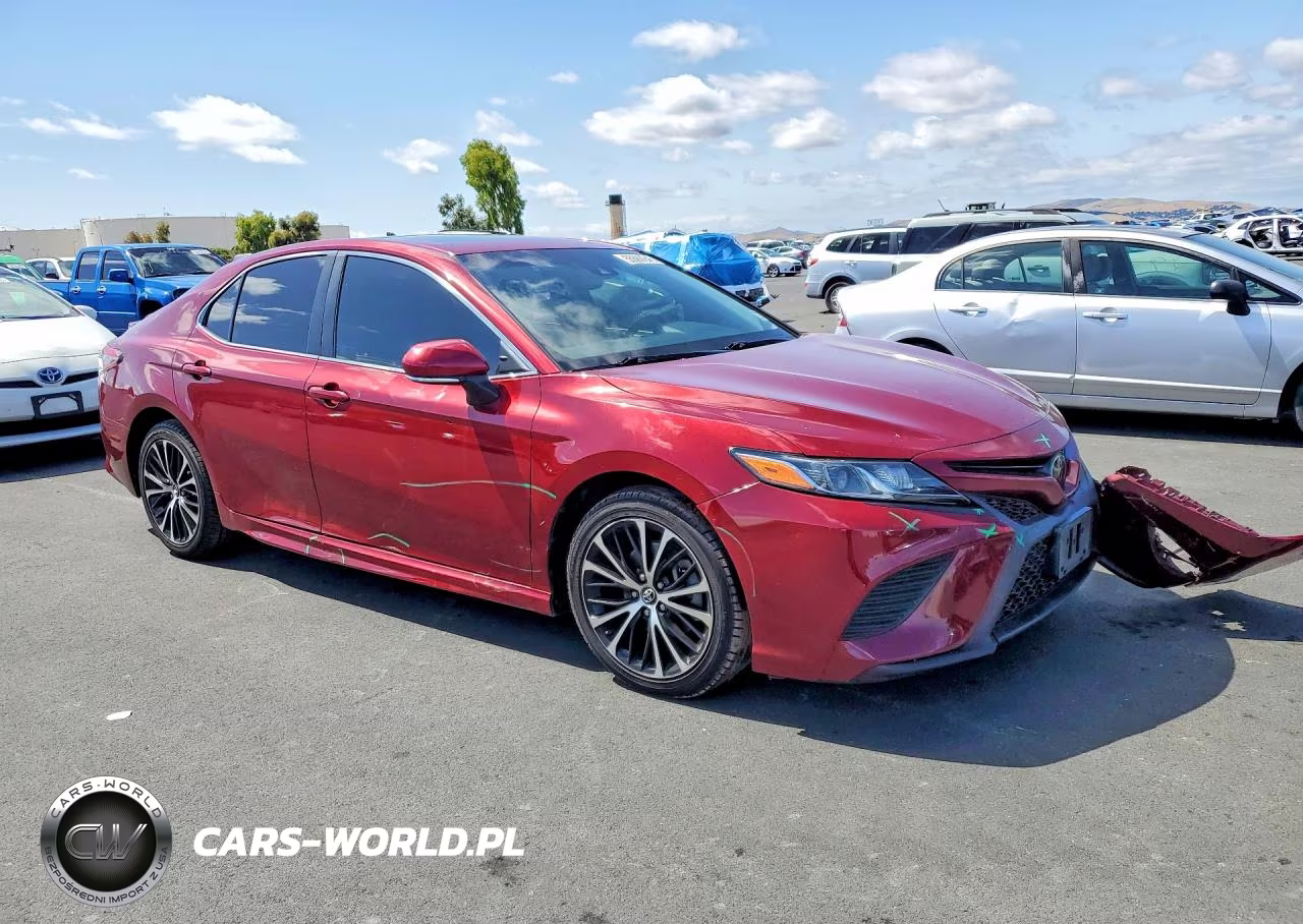 2018 Toyota Camry Se VIN:4T1B11HK0JU656657 - 4
