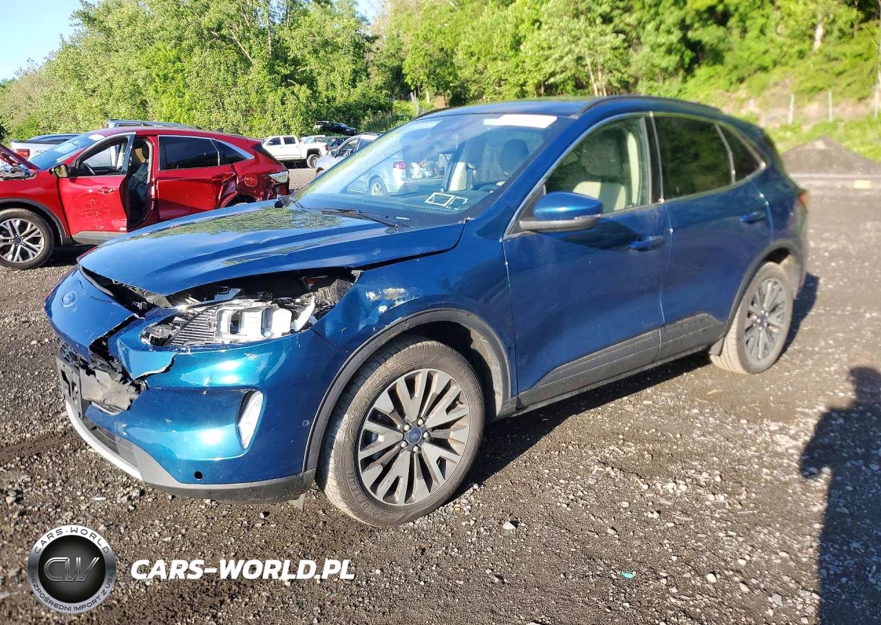 2020 Ford Escape Titanium – zdjęcie 1 z 13