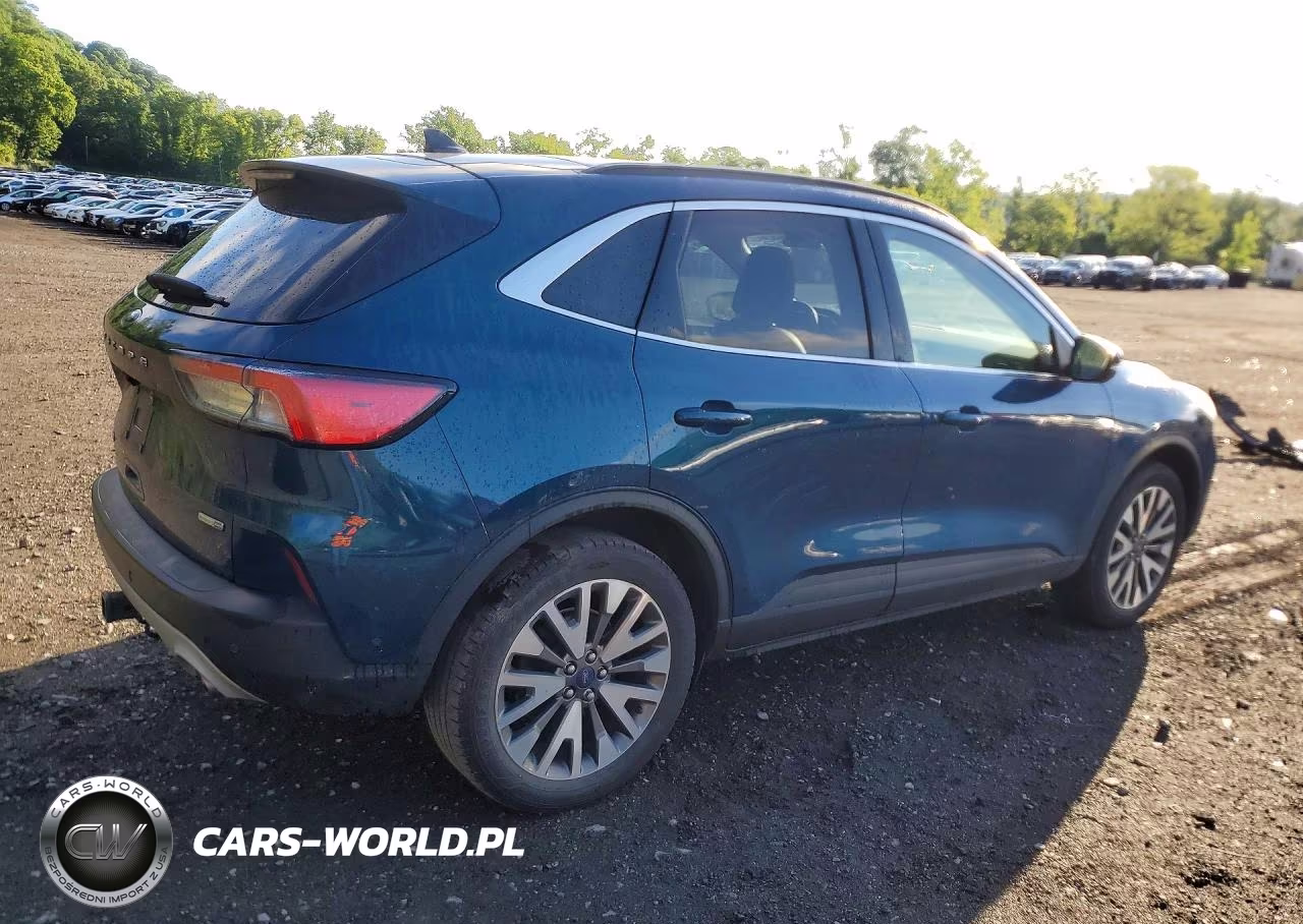 2020 Ford Escape Titanium VIN:1FMCU9J99LUA65067 - 3