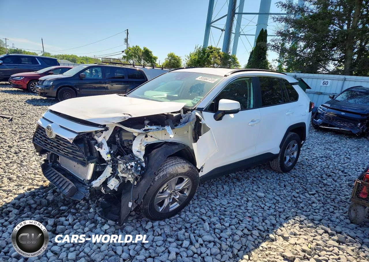 2025 Toyota Rav4 Xle – zdjęcie 1 z 13