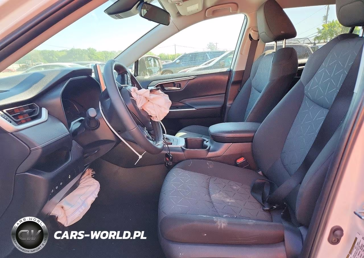 2025 Toyota Rav4 Xle VIN:2T3P1RFV8SW577456 - 7
