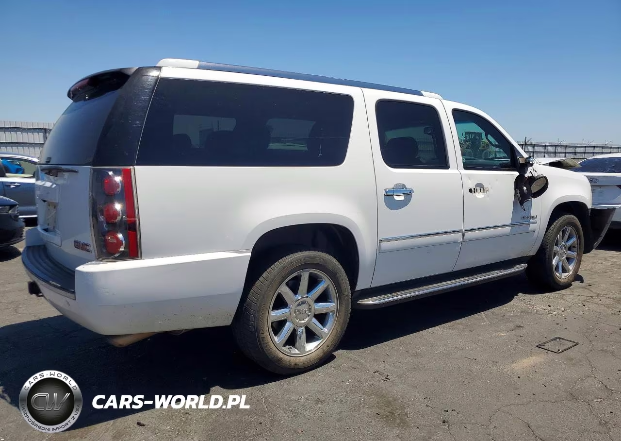 2011 GMC Yukon Xl Denali VIN:1GKS2MEF1BR355026 - 3