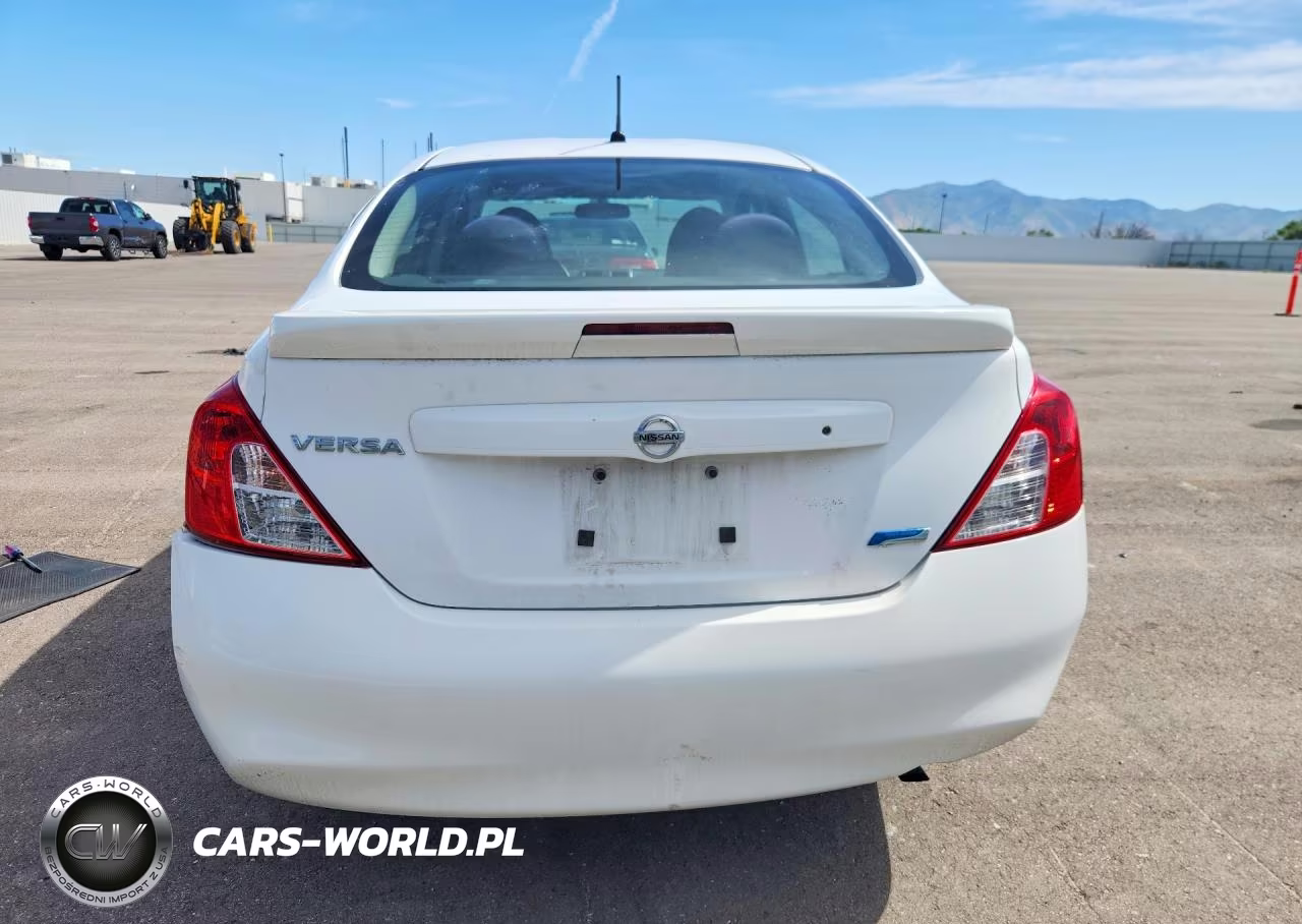 2014 Nissan Versa 1.6 S Plus VIN:3N1CN7AP5EL847077 - 6