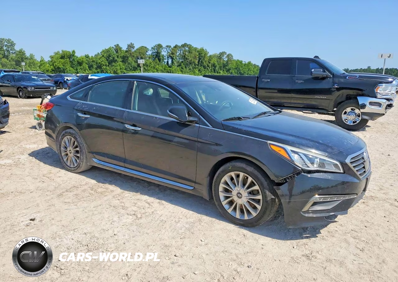 2015 Hyundai Sonata Limited VIN:5NPE34AF8FH132250 - 4
