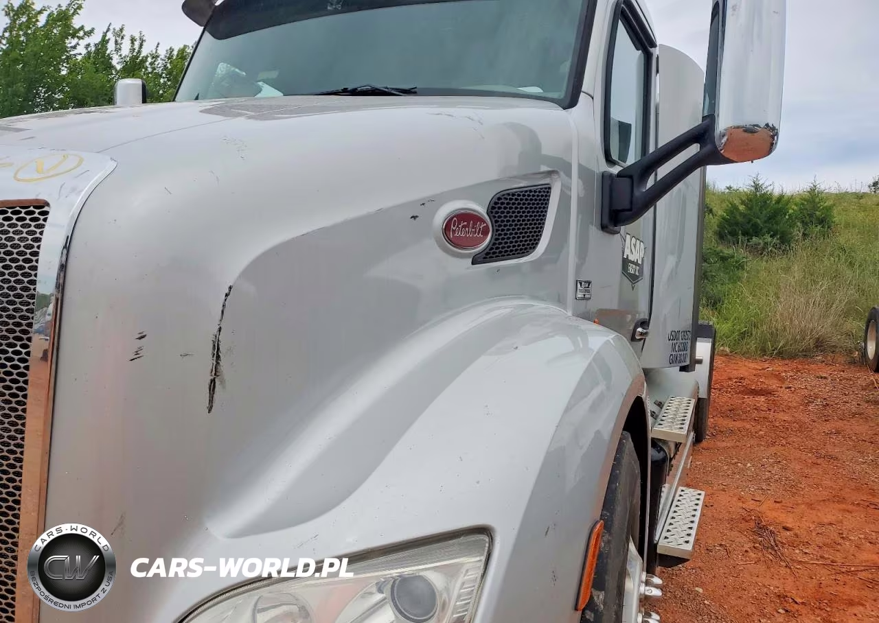 2018 Peterbilt 579 Semi Truck VIN:1NPBDH9X2JD493968 - 9