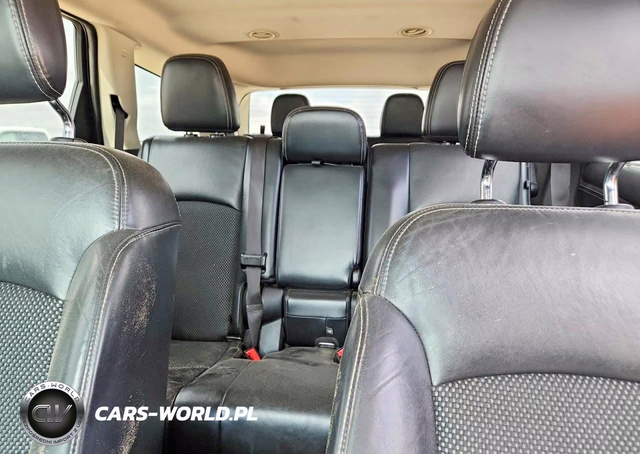 2019 Dodge Journey Crossroad VIN:3C4PDCGB4KT681135 - 10