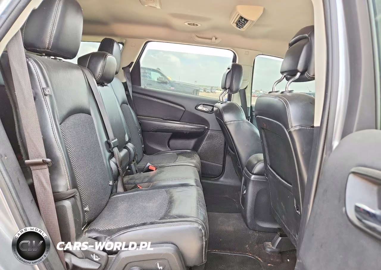 2019 Dodge Journey Crossroad VIN:3C4PDCGB4KT681135 - 11
