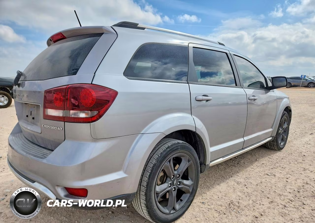 2019 Dodge Journey Crossroad VIN:3C4PDCGB4KT681135 - 3