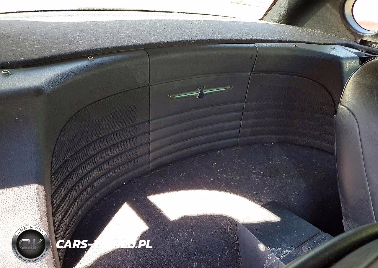 2005 Ford Thunderbird VIN:1FAHP60A05Y103198 - 10
