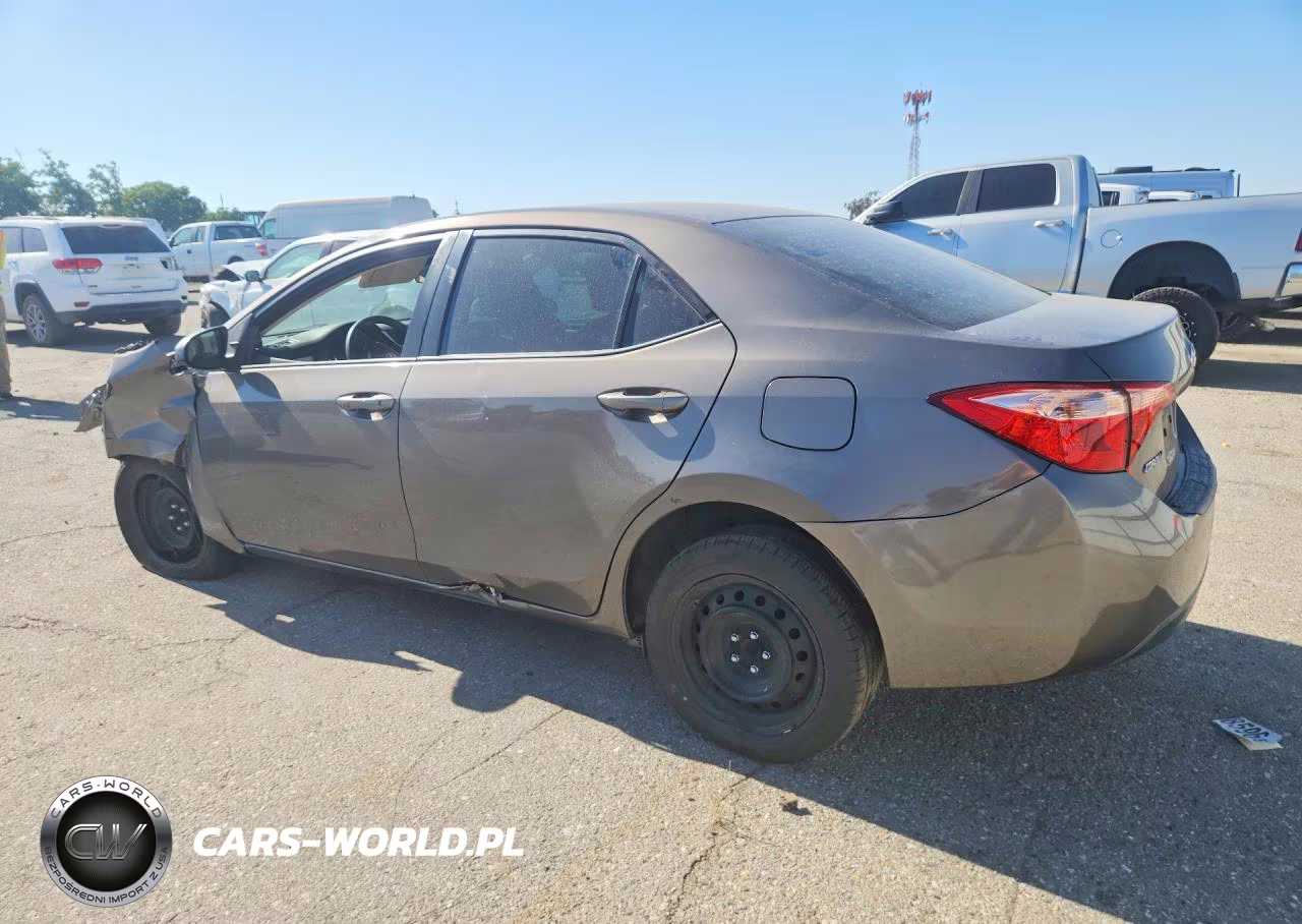 2017 Toyota Corolla Le VIN:5YFBURHE5HP734216 - 2