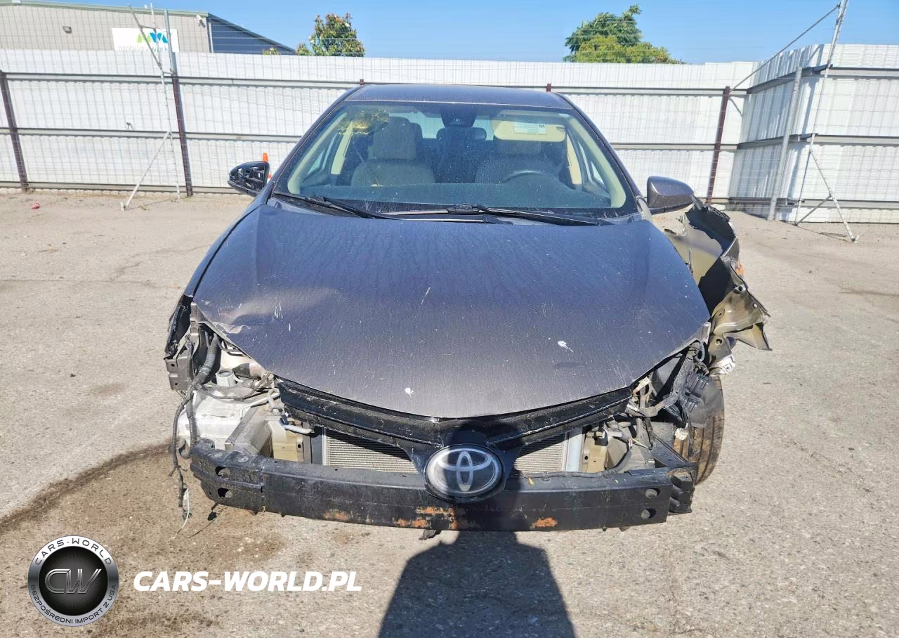 2017 Toyota Corolla Le VIN:5YFBURHE5HP734216 - 5