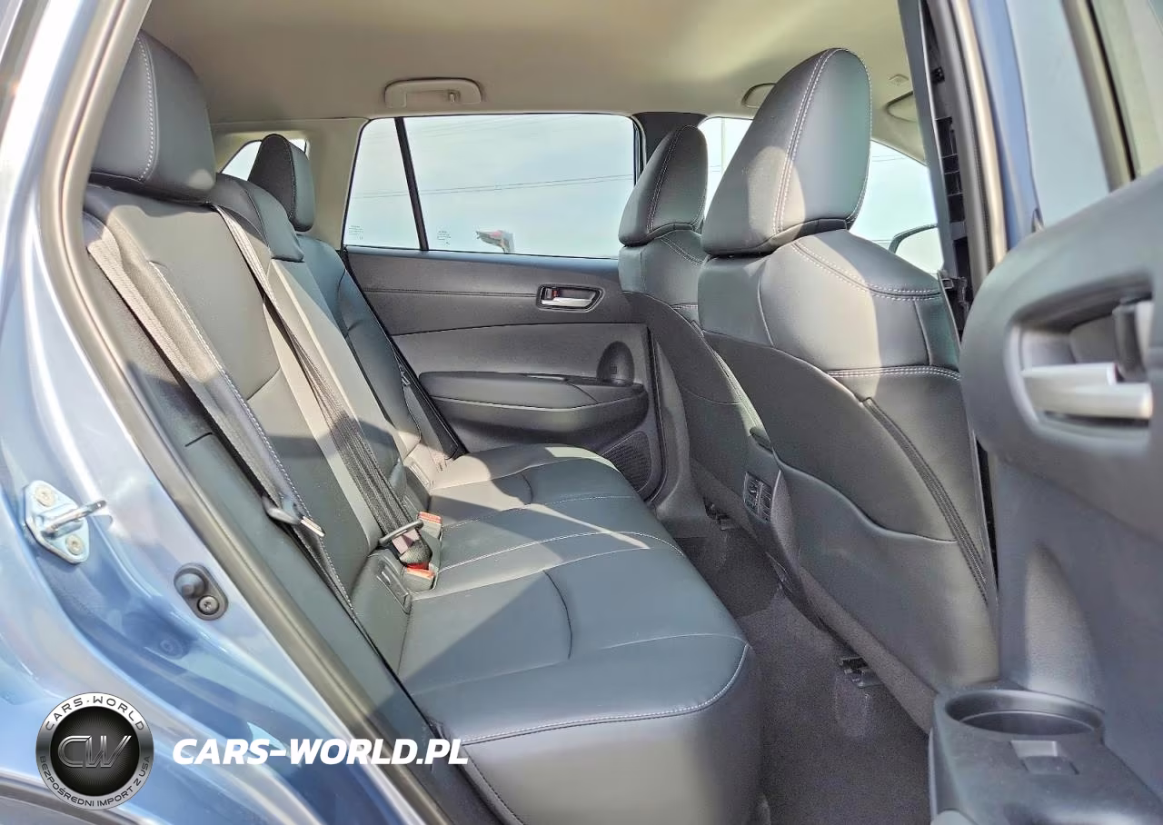 2026 Toyota Corolla Cross Xle VIN:7MUEAAAG7TV182629 - 11
