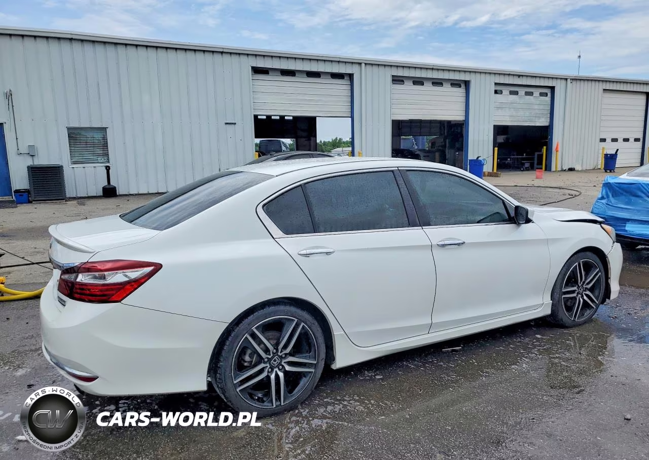 2017 Honda Accord Sport Special Edition VIN:1HGCR2F1XHA003378 - 3