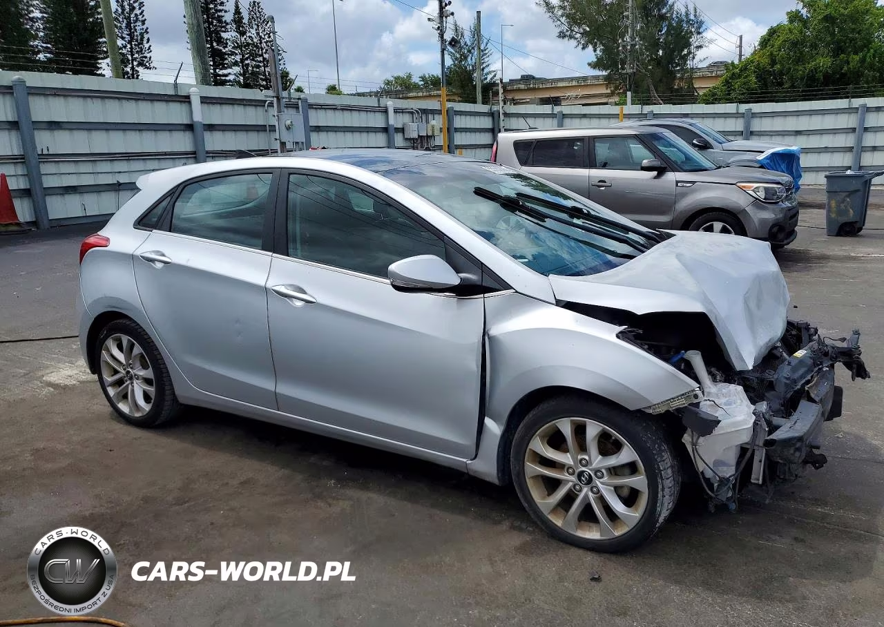 2013 Hyundai Elantra Gt Base VIN:KMHD35LE9DU049253 - 4