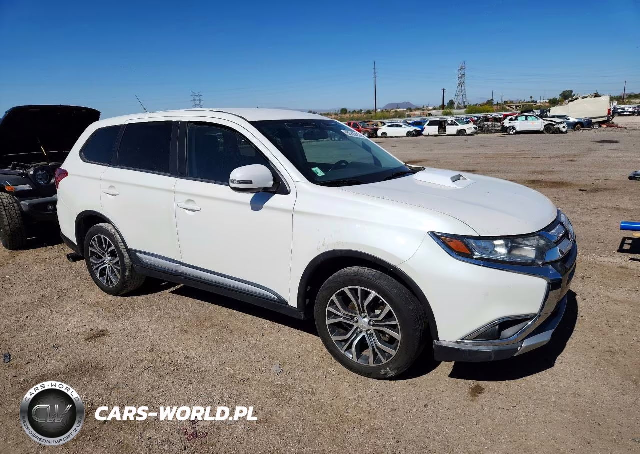 2016 Mitsubishi Outlander VIN:JA4AD3A30GZ013205 - 4