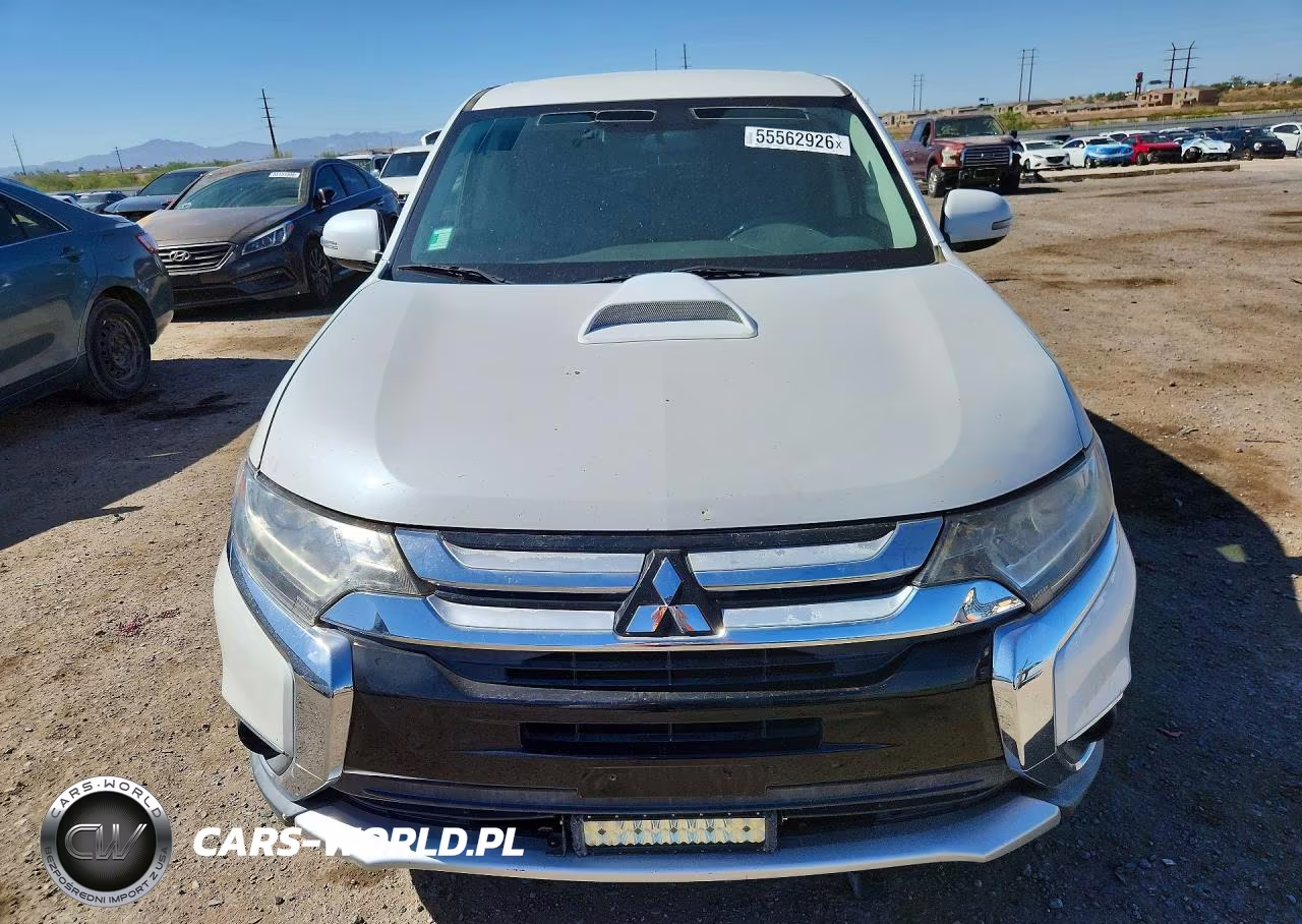 2016 Mitsubishi Outlander VIN:JA4AD3A30GZ013205 - 5