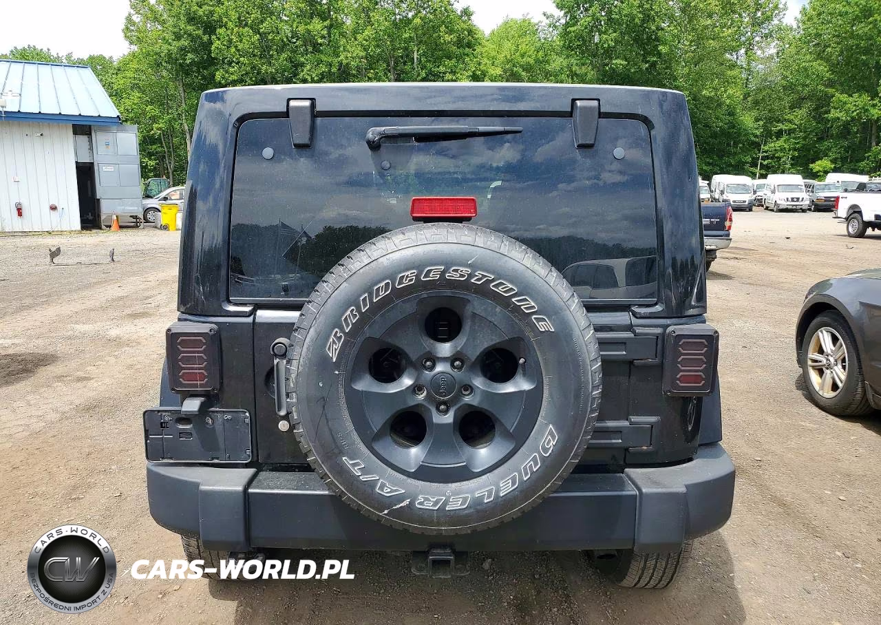 2013 Jeep Wrangler Unlimited Sahara VIN:1C4HJWEG0DL625852 - 6
