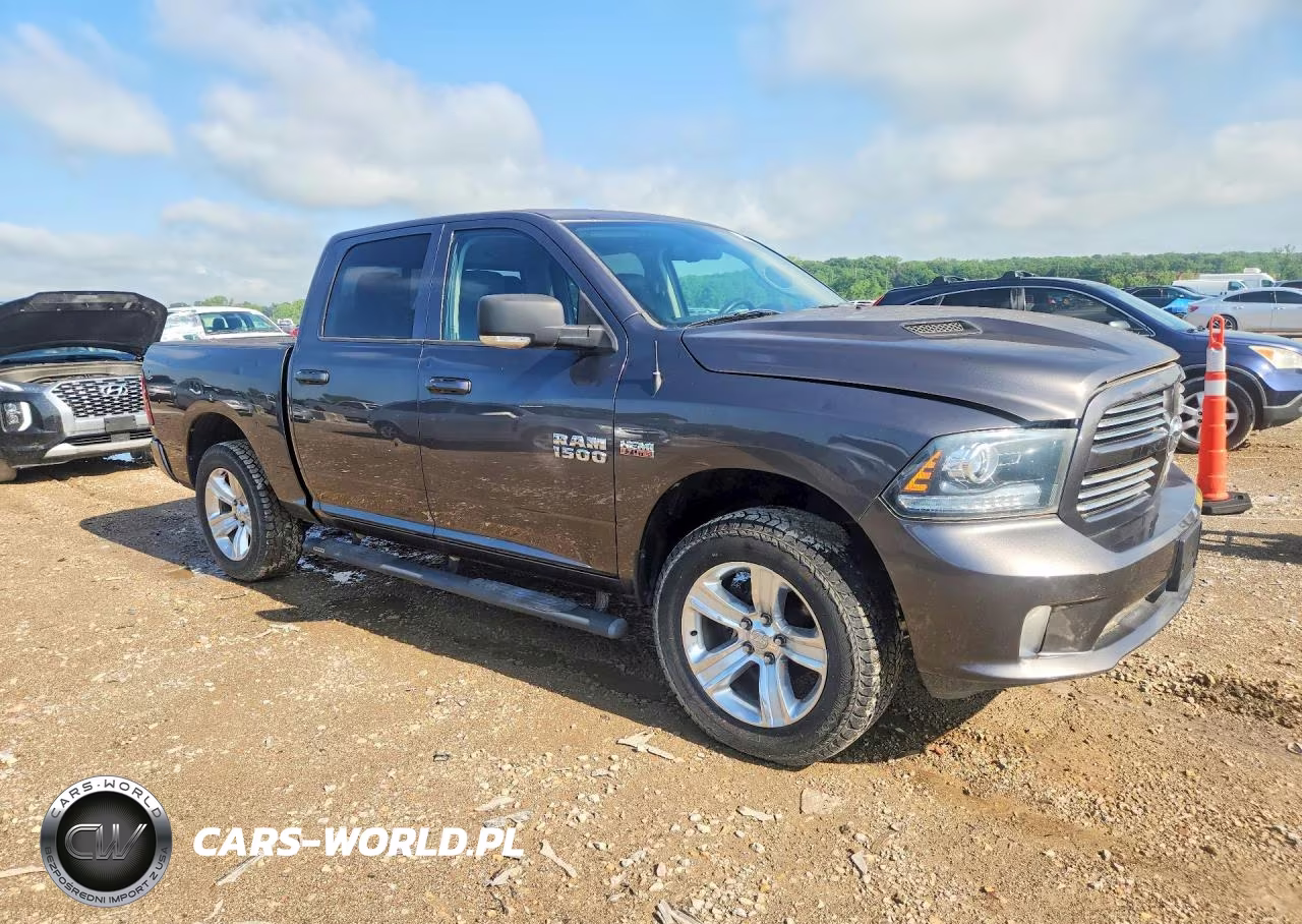 2014 Ram 1500 Sport VIN:1C6RR7MT6ES468389 - 4