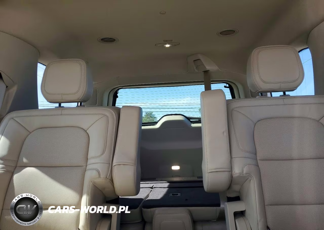 2019 Lincoln Navigator Reserve VIN:5LMJJ2LT2KEL15299 - 10