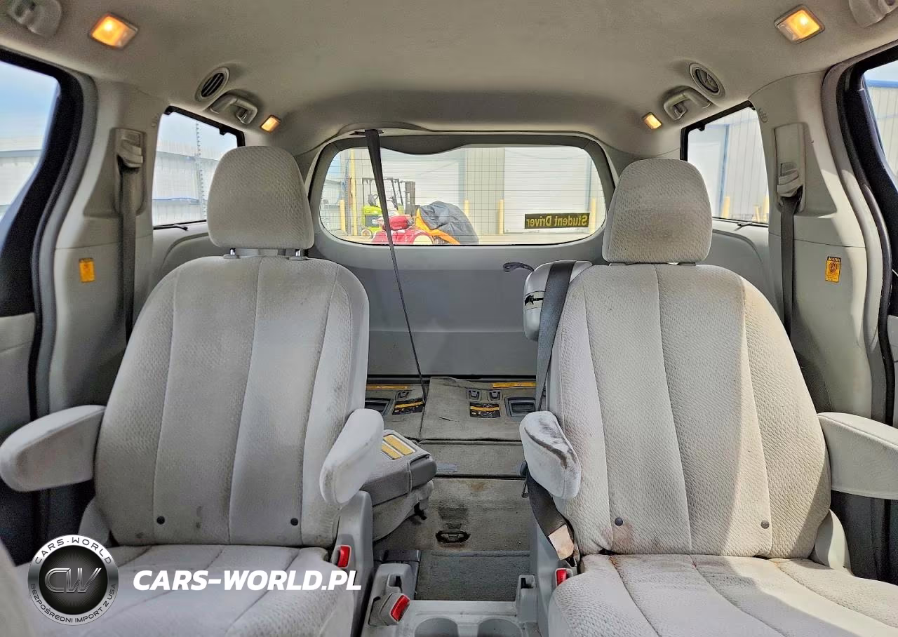 2013 Toyota Sienna Le VIN:5TDKK3DC4DS381203 - 10