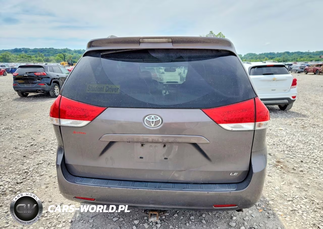 2013 Toyota Sienna Le VIN:5TDKK3DC4DS381203 - 6