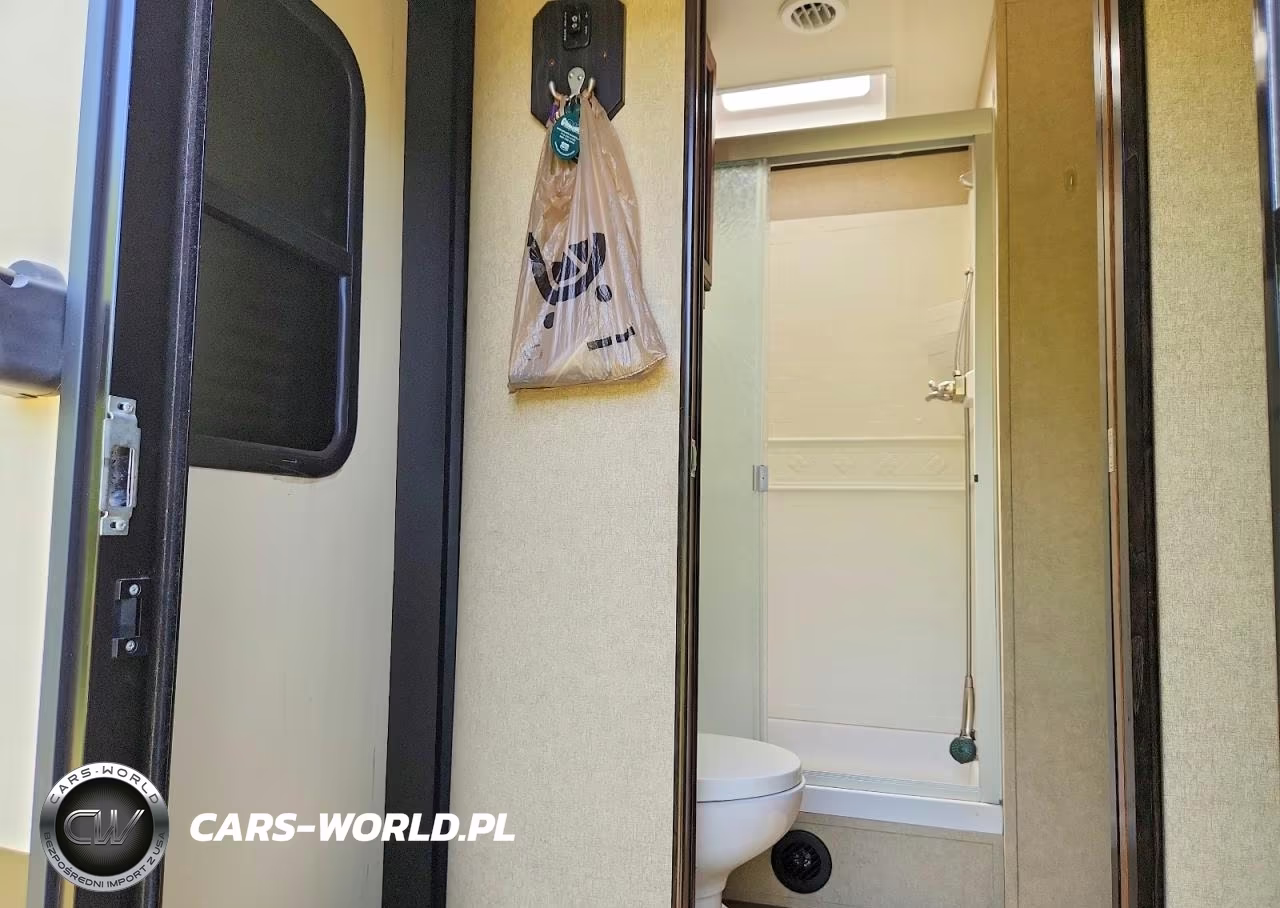 2018 Grand Design Reflection Camper VIN:573TR3722J3316309 - 6