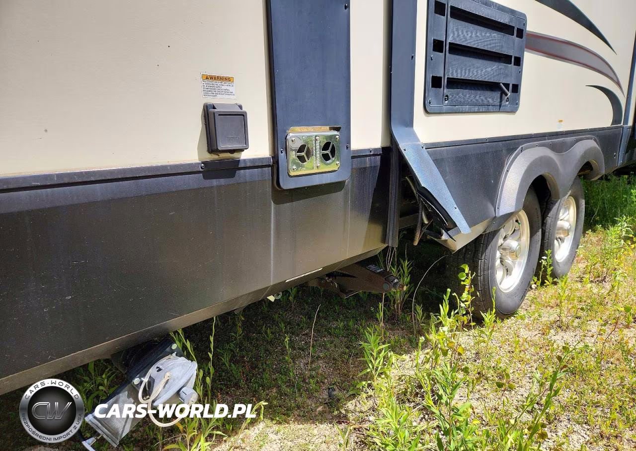 2018 Grand Design Reflection Camper VIN:573TR3722J3316309 - 9