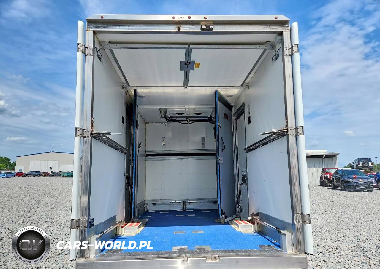 2020 Ford Transit Delivery Truck VIN:1FDBW5Z83LKA75535 - 10