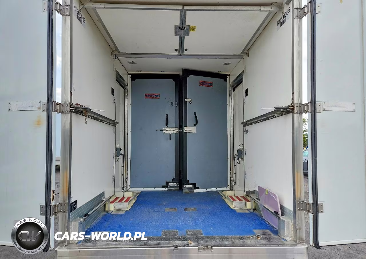 2020 Ford Transit Delivery Truck VIN:1FDBW5Z82LKB07469 - 10