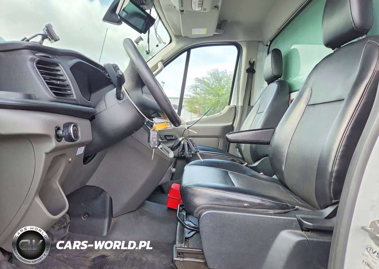 2020 Ford Transit Delivery Truck VIN:1FDBW5Z87LKB07483 - 7