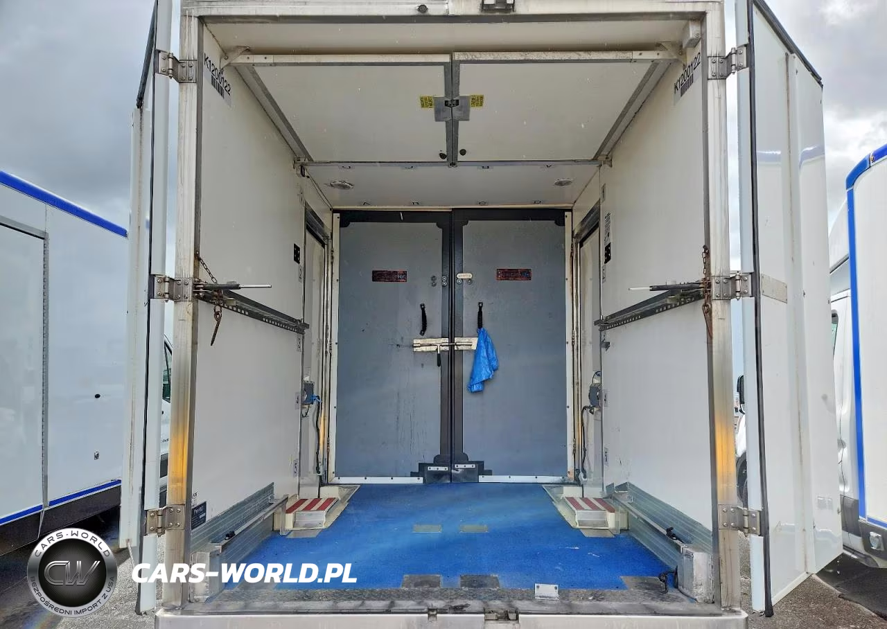 2020 Ford Transit Delivery Truck VIN:1FDBW5Z80LKB11486 - 10