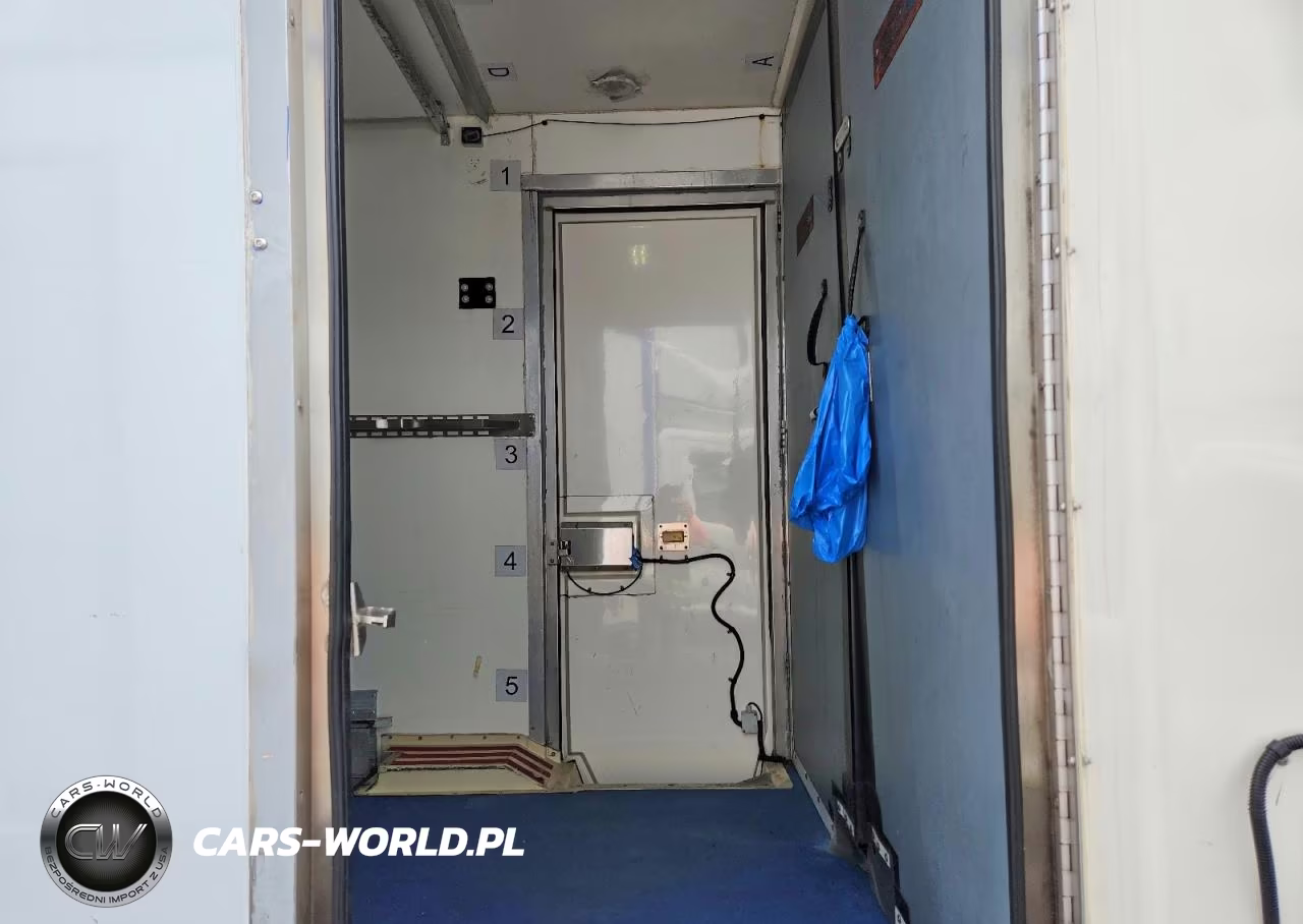 2020 Ford Transit Delivery Truck VIN:1FDBW5Z80LKB11486 - 11
