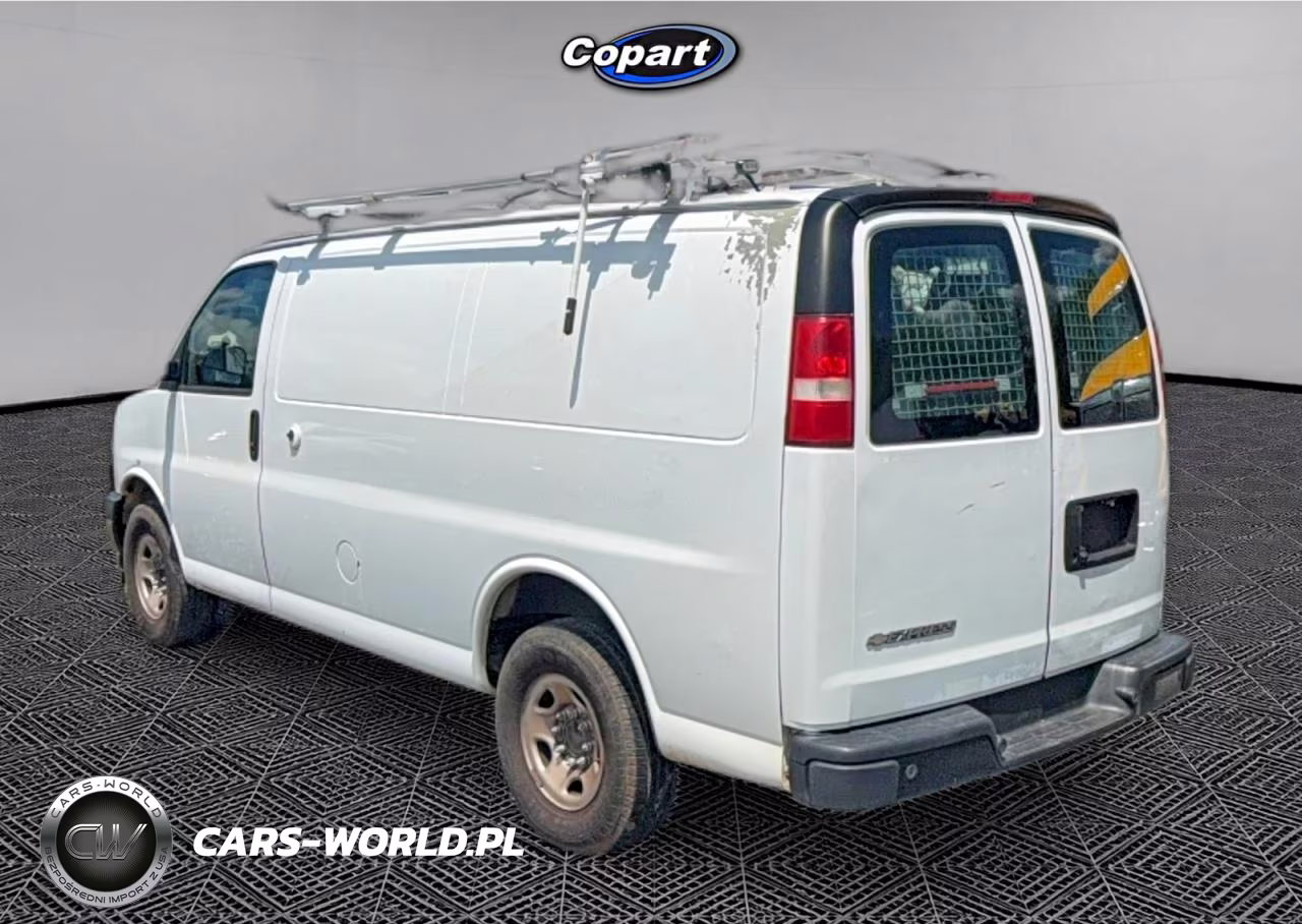 2018 Chevrolet Express 2500 Work Van VIN:1GCWGAFP0J1185596 - 3