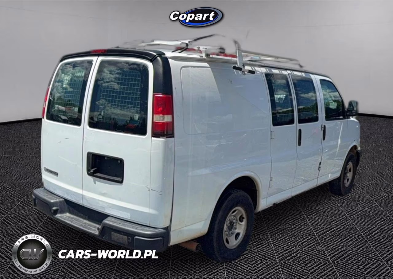 2018 Chevrolet Express 2500 Work Van VIN:1GCWGAFP0J1185596 - 4