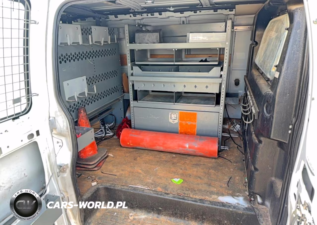 2018 Chevrolet Express 2500 Work Van VIN:1GCWGAFP0J1185596 - 6