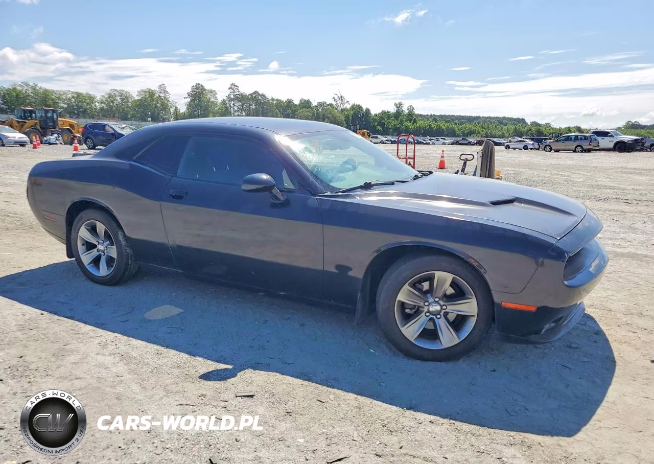 2017 Dodge Challenger Sxt VIN:2C3CDZAG8HH522307 - 4