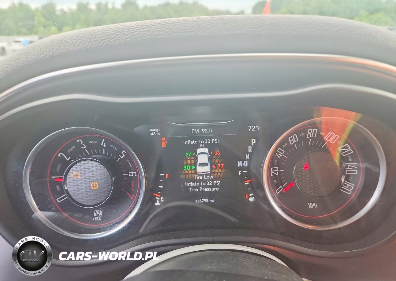 2017 Dodge Challenger Sxt VIN:2C3CDZAG8HH522307 - 9