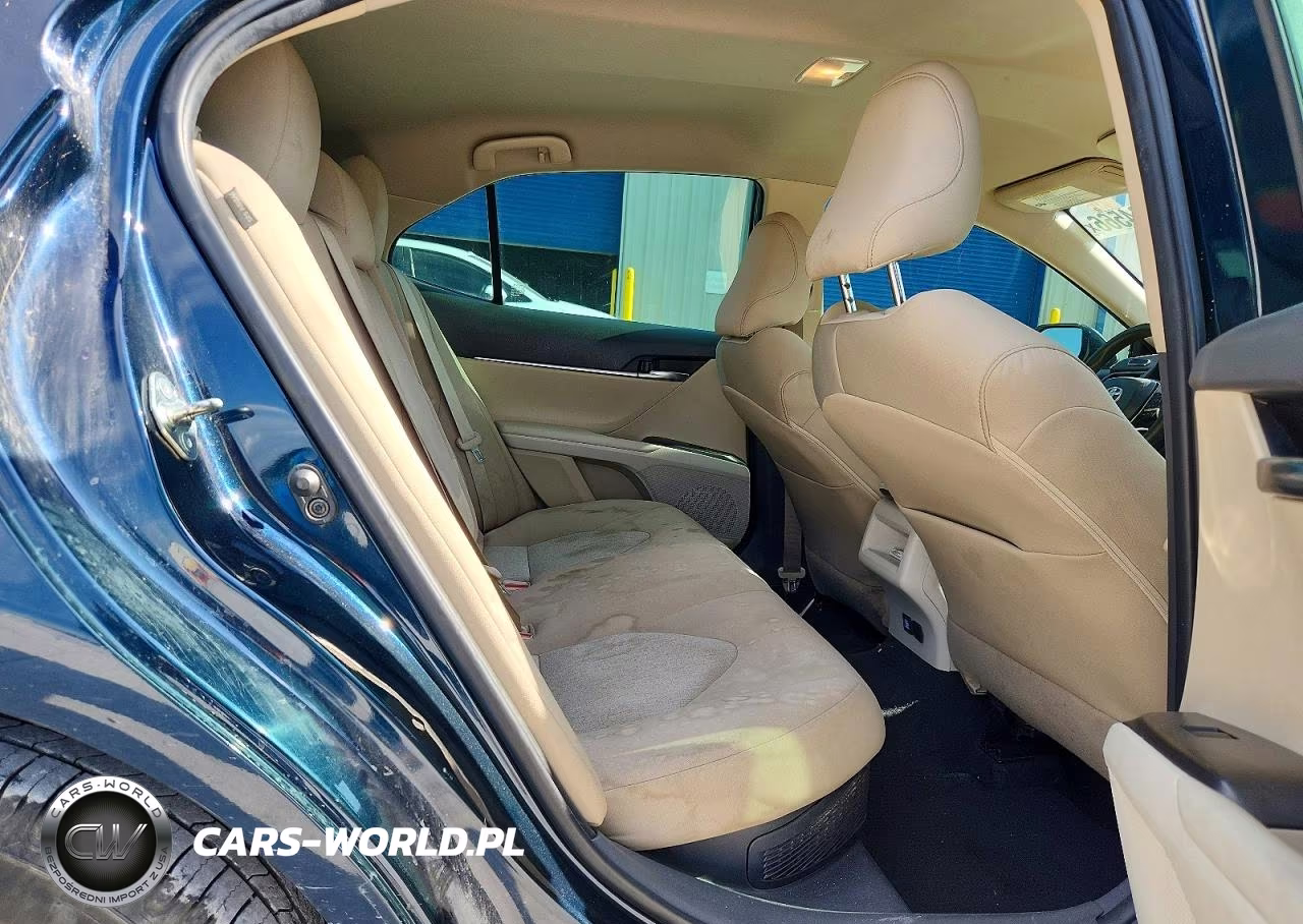2021 Toyota Camry Le VIN:4T1C31AK5MU547558 - 10