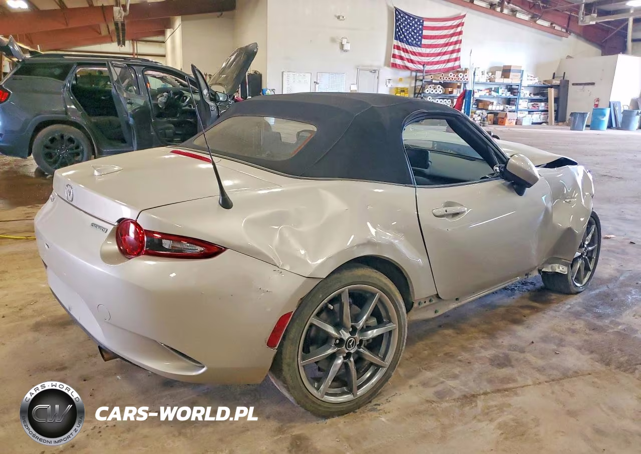 2023 Mazda Mx-5 Miata Grand Touring VIN:JM1NDAD73P0551900 - 3