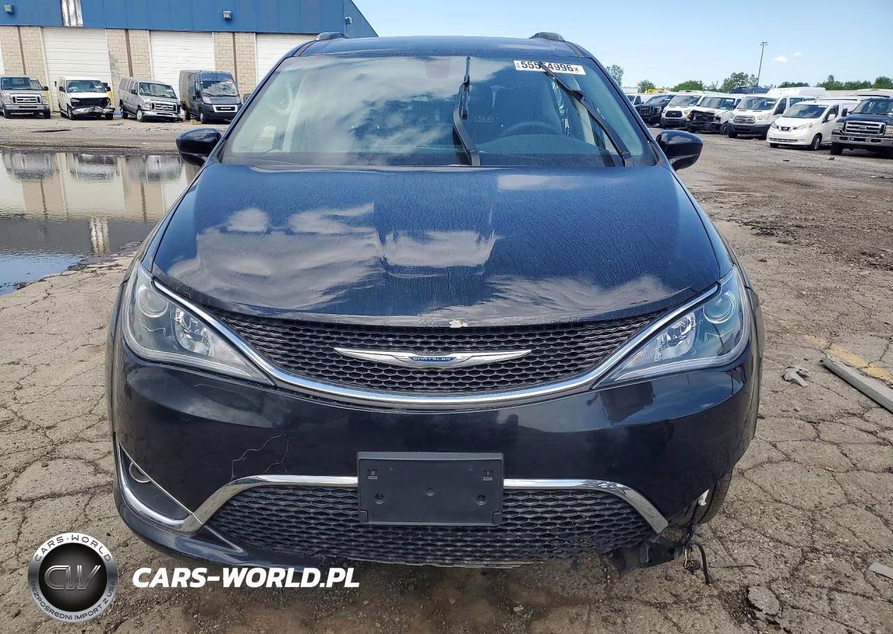 2018 Chrysler Pacifica Touring L VIN:2C4RC1BG8JR314923 - 5