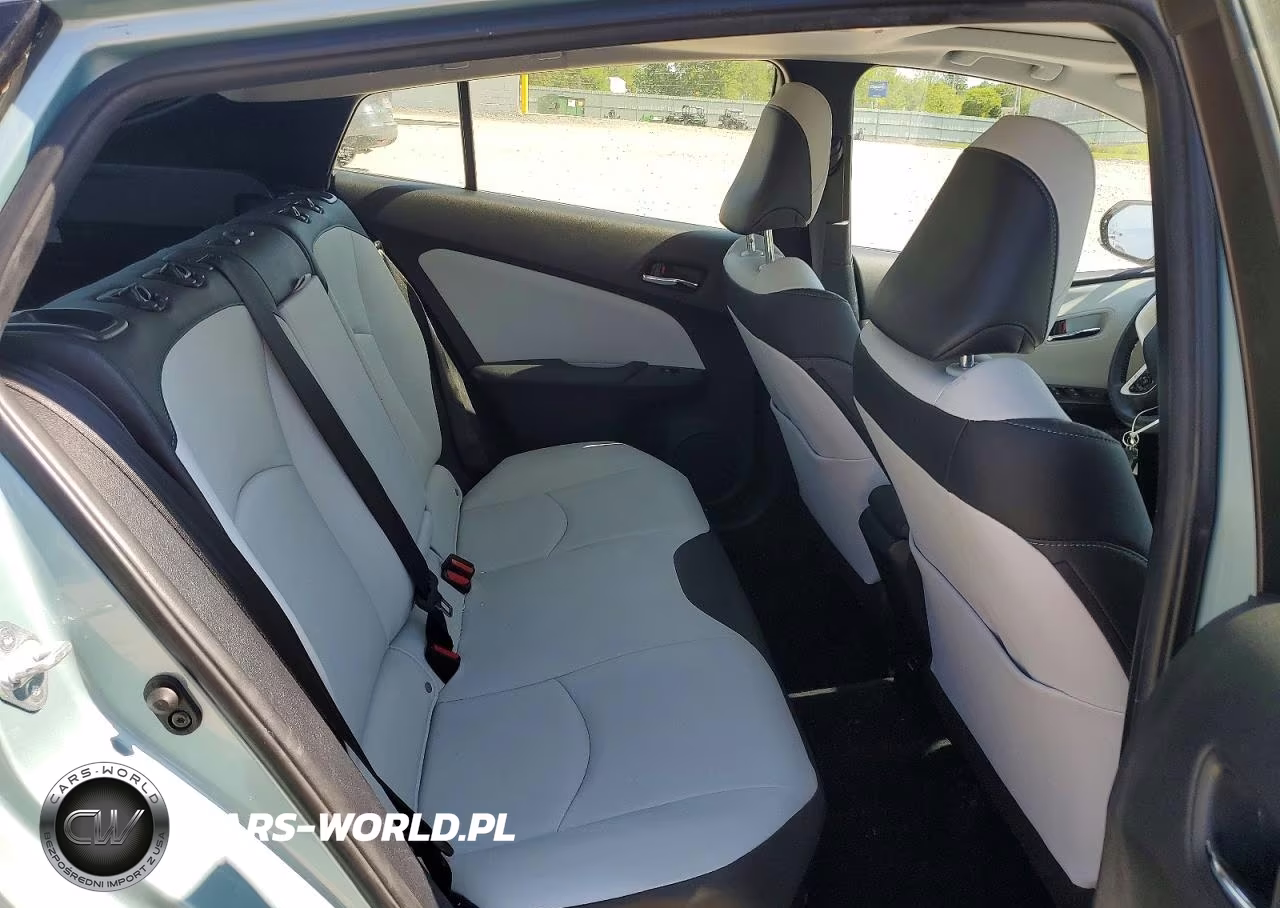 2017 Toyota Prius Four VIN:JTDKARFU3H3048719 - 10