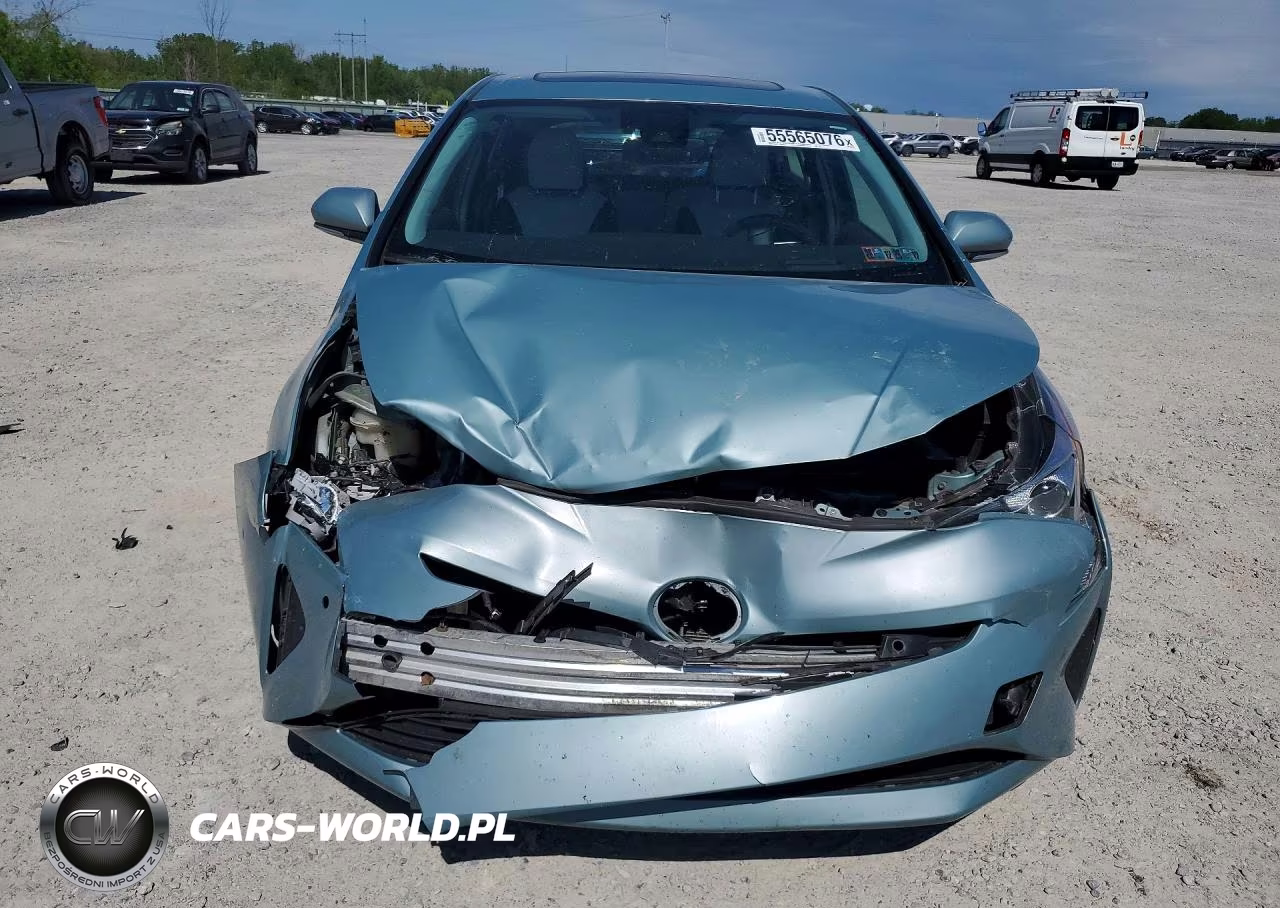 2017 Toyota Prius Four VIN:JTDKARFU3H3048719 - 5